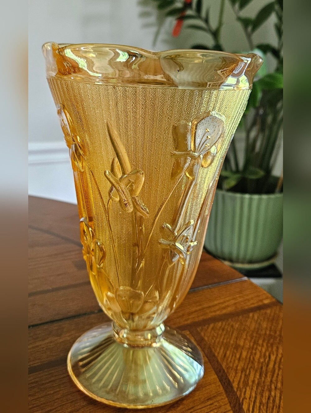 Jeanette Glass Vase